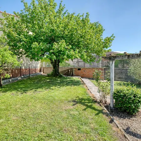 La Catalane House T4 Garden Parking Hébergement de vacances Pamiers